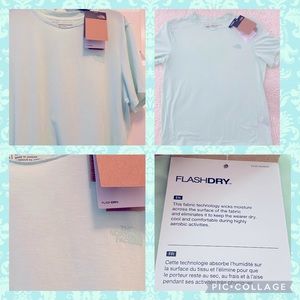 NEW w/tags North face very light green flash dry short sleeve🤍🙌